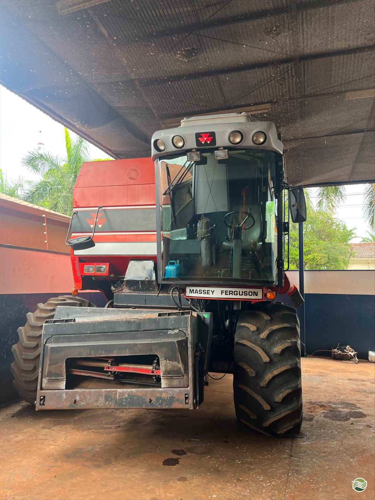 COLHEITADEIRA MASSEY FERGUSON MF 5650 Marcão Tratores UBERABA MINAS GERAIS MG